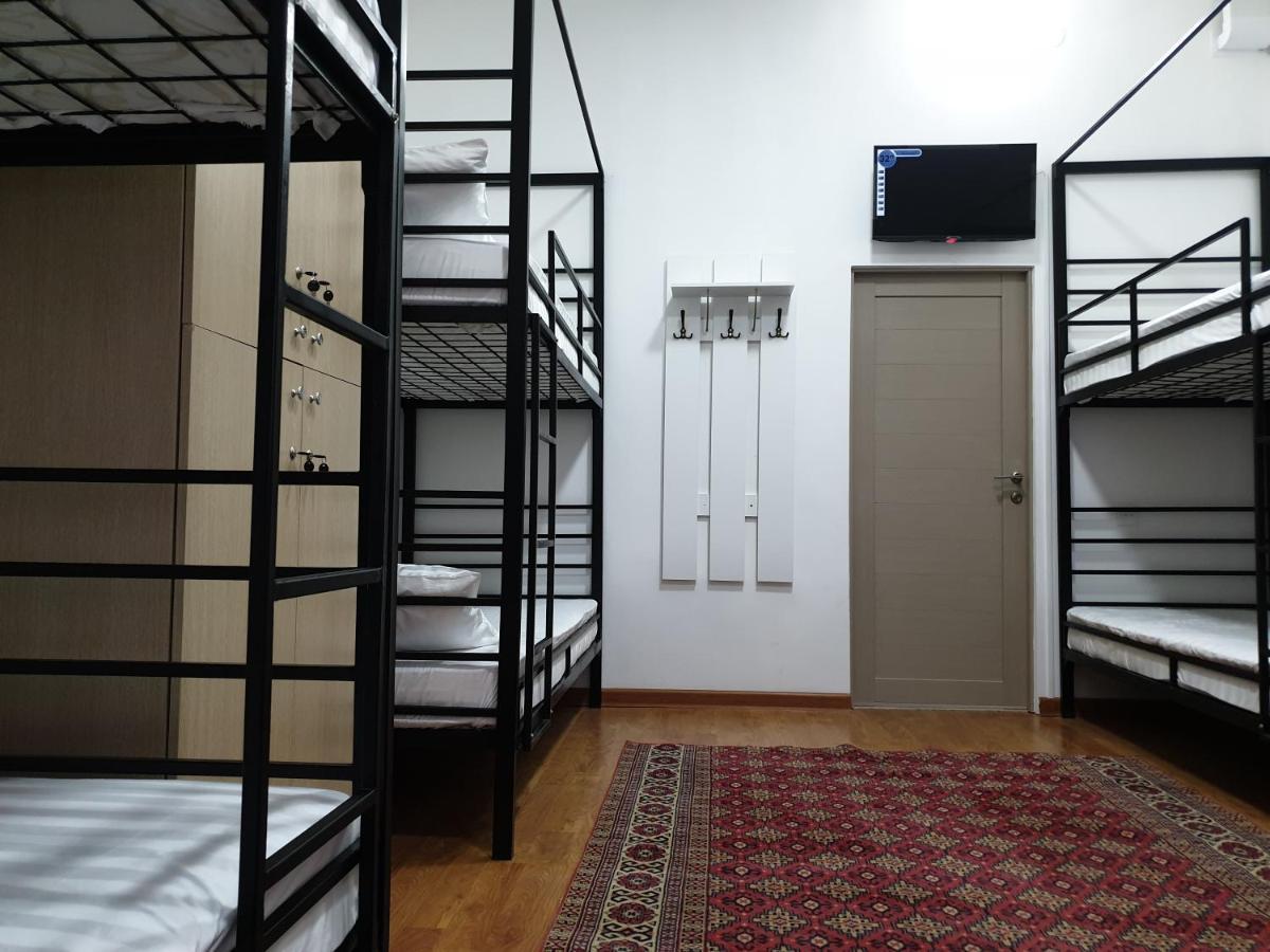 Station Hostel Atyraū Eksteriør bilde